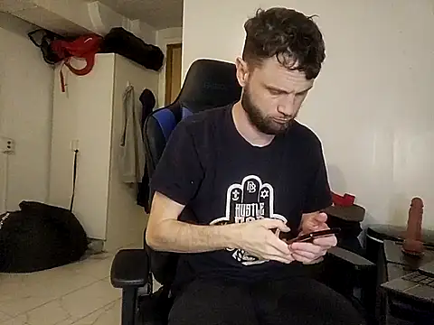 Talenjames4 online show from November 2025 08:33:02 PM