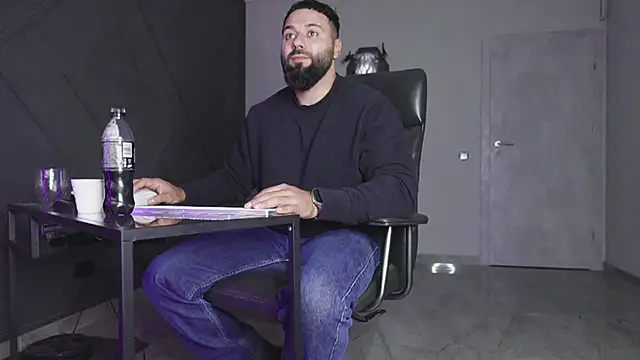 mattmasterss online show from October 2025 07:25:01 PM