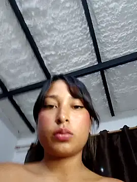 Snapshot of Bonnie_Clydeee chatting on October 2025 11:15:01 PM Bonnie Clydeee online show from October 2025 11:15:01 PM