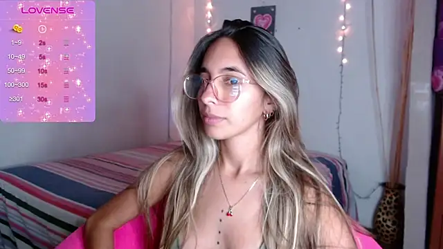 MitchWilson1 online show from November 2025 10:43:02 PM