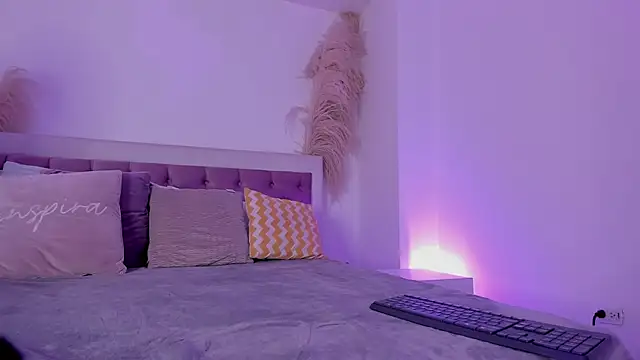 Emelyy Carter online show from February 2025 07:48:02 PM