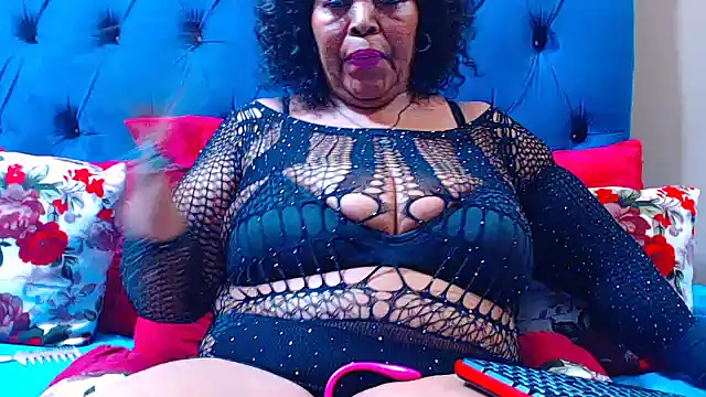 Snapshot of ebonycandy10 chatting on October 2025 06:19:02 PM ebonycandy10 online show from October 2025 06:19:02 PM