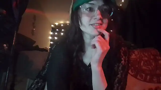 Snapshot of EyaDivine1 chatting on December 2024 04:23:02 AM EyaDivine1 online show from December 2024 04:23:02 AM