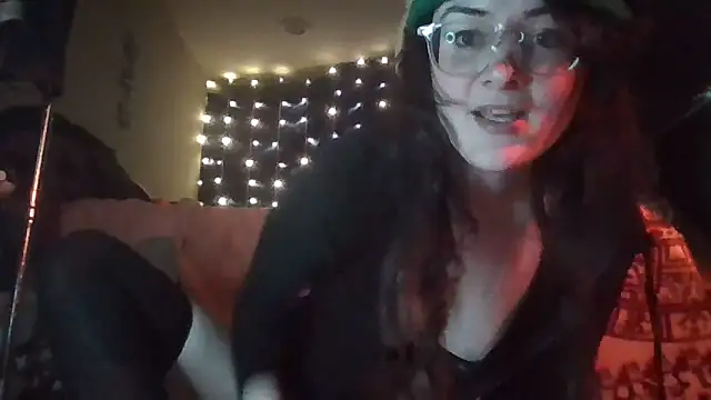 Snapshot of EyaDivine1 chatting on December 2024 09:20:02 PM EyaDivine1 online show from December 2024 09:20:02 PM