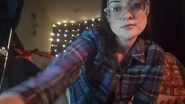 Snapshot of EyaDivine1 chatting on December 2024 09:41:02 PM EyaDivine1 online show from December 2024 09:41:02 PM