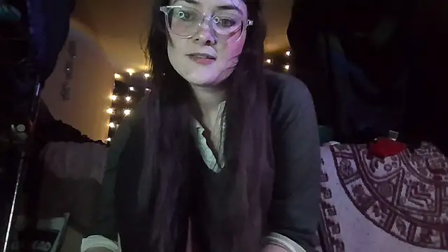 Snapshot of EyaDivine1 chatting on January 2025 05:45:02 AM EyaDivine1 online show from January 2025 05:45:02 AM