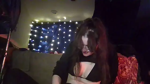 Snapshot of EyaDivine1 chatting on October 2025 01:57:01 AM EyaDivine1 online show from October 2025 01:57:01 AM