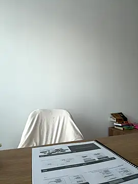 Snapshot of streetdoll chatting on October 2025 06:53:02 AM streetdoll online show from October 2025 06:53:02 AM