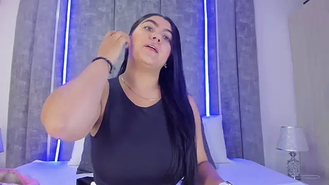 Snapshot of PaulinaDuarte chatting on December 2024 12:45:02 PM PaulinaDuarte online show from December 2024 12:45:02 PM