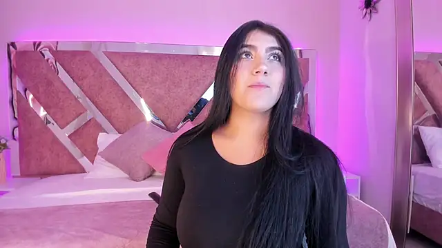 Snapshot of PaulinaDuarte chatting on March 2025 01:07:02 PM PaulinaDuarte online show from March 2025 01:07:02 PM