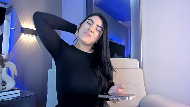 Snapshot of PaulinaDuarte chatting on March 2025 11:28:02 AM PaulinaDuarte online show from March 2025 11:28:02 AM