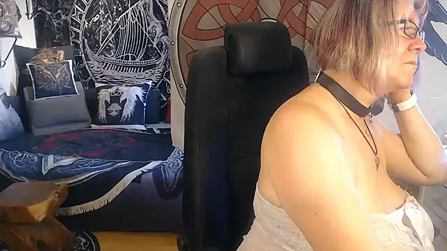 TittenMichelle online show from October 2025 10:34:02 AM