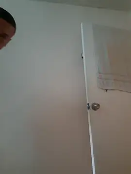 Snapshot of andresbigcock9 chatting on October 2025 09:42:01 PM andresbigcock9 online show from October 2025 09:42:01 PM