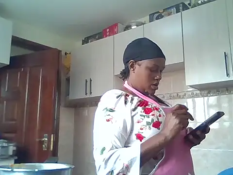 Snapshot of tight_pussy_gall chatting on October 2025 05:52:01 AM tight pussy gall online show from October 2025 05:52:01 AM