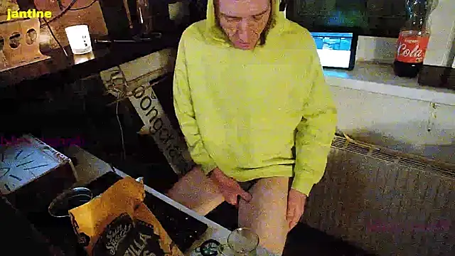 Snapshot of BongChannel chatting on January 2025 06:22:02 AM BongChannel online show from January 2025 06:22:02 AM