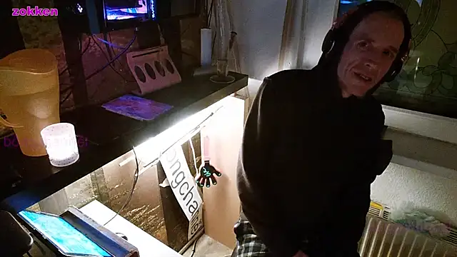 Snapshot of BongChannel chatting on January 2025 03:13:01 AM BongChannel online show from January 2025 03:13:01 AM