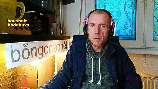 Snapshot of BongChannel chatting on January 2025 04:12:02 PM BongChannel online show from January 2025 04:12:02 PM