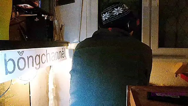 Snapshot of BongChannel chatting on January 2025 10:08:02 PM BongChannel online show from January 2025 10:08:02 PM