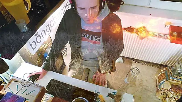 Snapshot of BongChannel chatting on February 2025 10:13:01 PM BongChannel online show from February 2025 10:13:01 PM