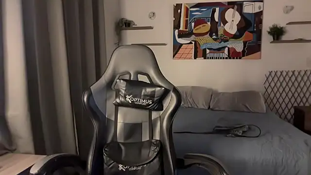 David Brown18 online show from October 2025 09:01:01 PM