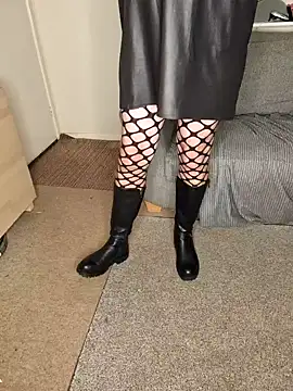 Snapshot of ellie-tv chatting on November 2025 09:53:02 AM ellie-tv online show from November 2025 09:53:02 AM