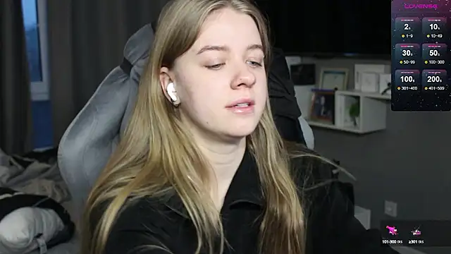 candy maggie online show from December 2024 12:59:02 PM