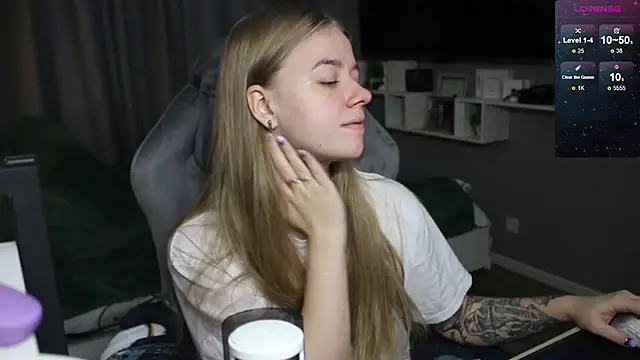 candy maggie online show from December 2024 11:07:02 AM