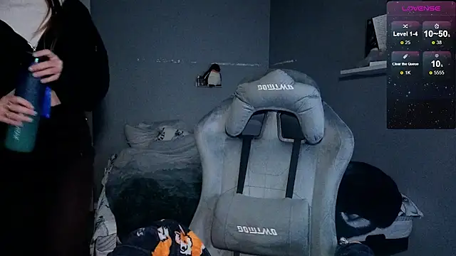 candy maggie online show from November 2025 05:24:02 PM