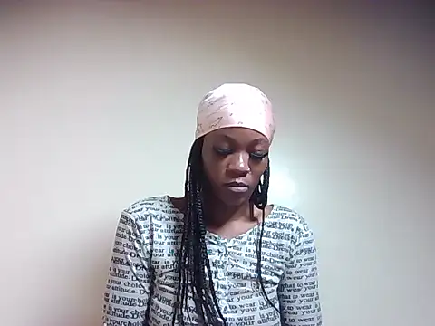 Snapshot of Creamy_candy17 chatting on October 2025 12:32:02 AM Creamy candy17 online show from October 2025 12:32:02 AM