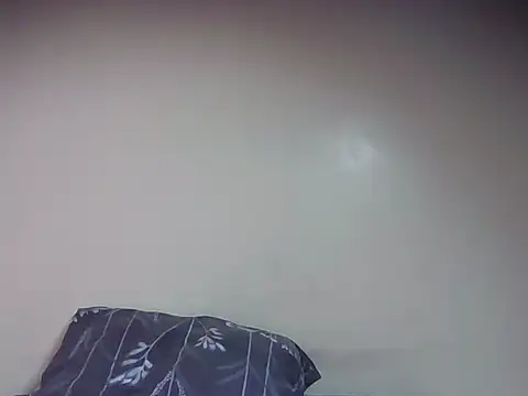 Snapshot of Creamy_candy17 chatting on November 2025 11:03:01 PM Creamy candy17 online show from November 2025 11:03:01 PM