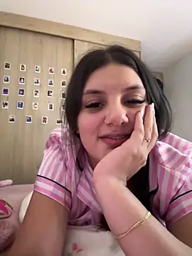 EmilyS   online show from March 2025 06:46:02 AM