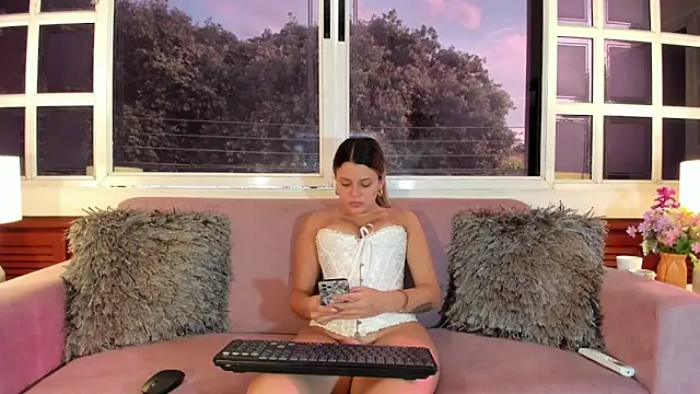 Snapshot of Ninakravis chatting on October 2025 09:15:01 PM Ninakravis online show from October 2025 09:15:01 PM