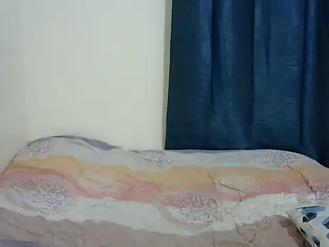 Snapshot of Kariselle- chatting on October 2025 07:23:01 PM Kariselle- online show from October 2025 07:23:01 PM