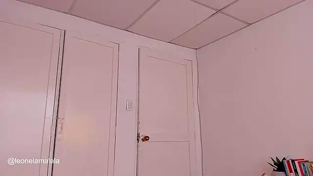 cuddlingbunny online show from March 2025 07:24:02 PM