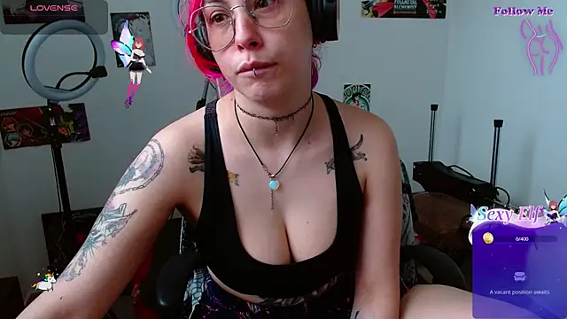 Snapshot of natasha_laulau chatting on December 2024 09:40:02 PM natasha laulau online show from December 2024 09:40:02 PM