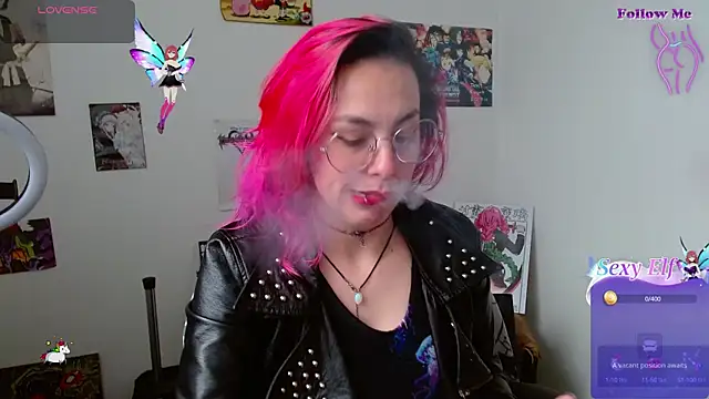 Snapshot of natasha_laulau chatting on January 2025 09:15:02 PM natasha laulau online show from January 2025 09:15:02 PM