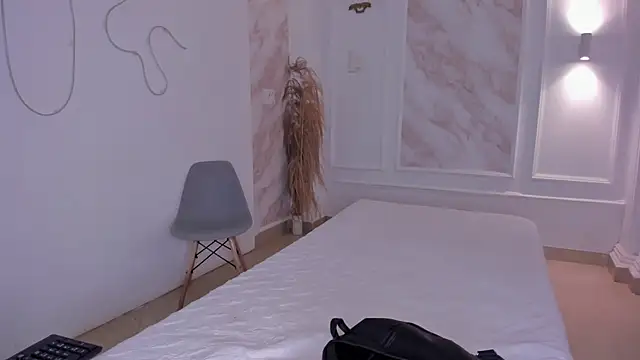 Snapshot of NastassjaCandy chatting on October 2025 06:45:02 PM NastassjaCandy online show from October 2025 06:45:02 PM