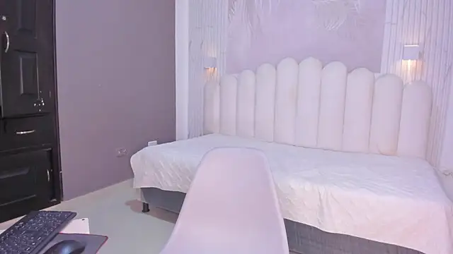 Snapshot of NastassjaCandy chatting on November 2025 06:53:02 PM NastassjaCandy online show from November 2025 06:53:02 PM