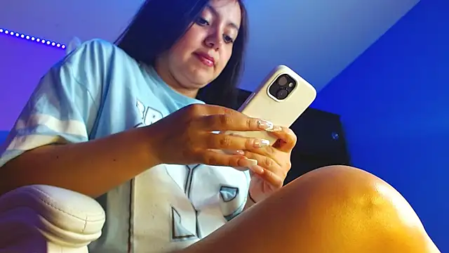 Snapshot of Isa-Jones chatting on December 2025 02:09:02 AM Isa-Jones online show from December 2025 02:09:02 AM