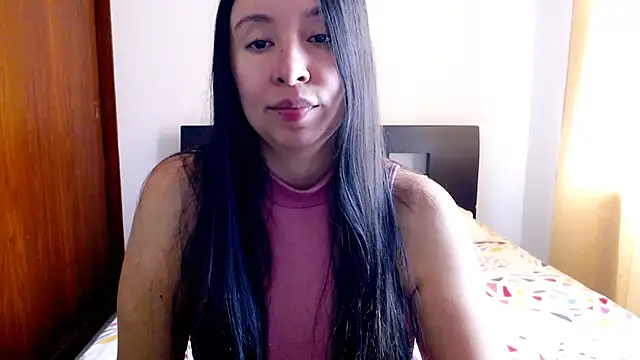 Snapshot of emely_sexx20 chatting on December 2024 02:44:01 PM emely sexx20 online show from December 2024 02:44:01 PM