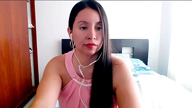 Snapshot of emely_sexx20 chatting on February 2025 06:42:02 PM emely sexx20 online show from February 2025 06:42:02 PM