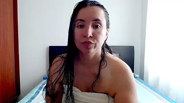 emely sexx20 online show from October 2025 03:35:02 PM