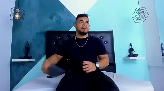 Snapshot of BrianMalonee chatting on December 2024 01:11:02 PM BrianMalonee online show from December 2024 01:11:02 PM