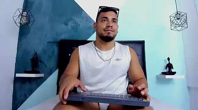 Snapshot of BrianMalonee chatting on January 2025 07:34:02 PM BrianMalonee online show from January 2025 07:34:02 PM