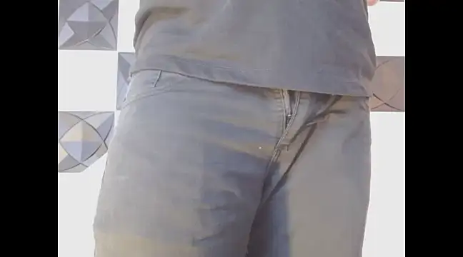 Snapshot of BrianMalonee chatting on March 2025 02:02:02 PM BrianMalonee online show from March 2025 02:02:02 PM