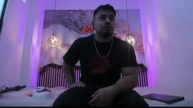 Snapshot of BrianMalonee chatting on October 2025 12:18:02 PM BrianMalonee online show from October 2025 12:18:02 PM