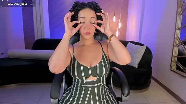 AlessaRomero online show from January 2025 08:00:02 PM