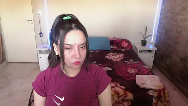 KityEstrover online show from December 2024 12:29:02 PM