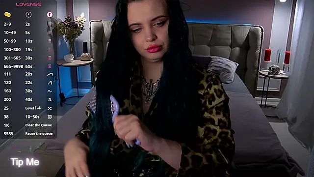 Miss Maya Mils online show from October 2025 01:06:02 AM