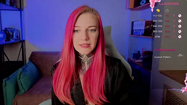 Snapshot of Roxy_____ chatting on September 2025 08:47:01 PM Roxy online show from September 2025 08:47:01 PM